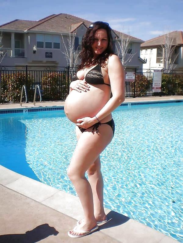 20P Pregnant and bikini 1.