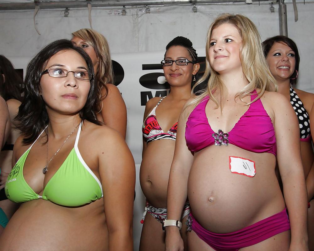20P Pregnant and bikini 1.