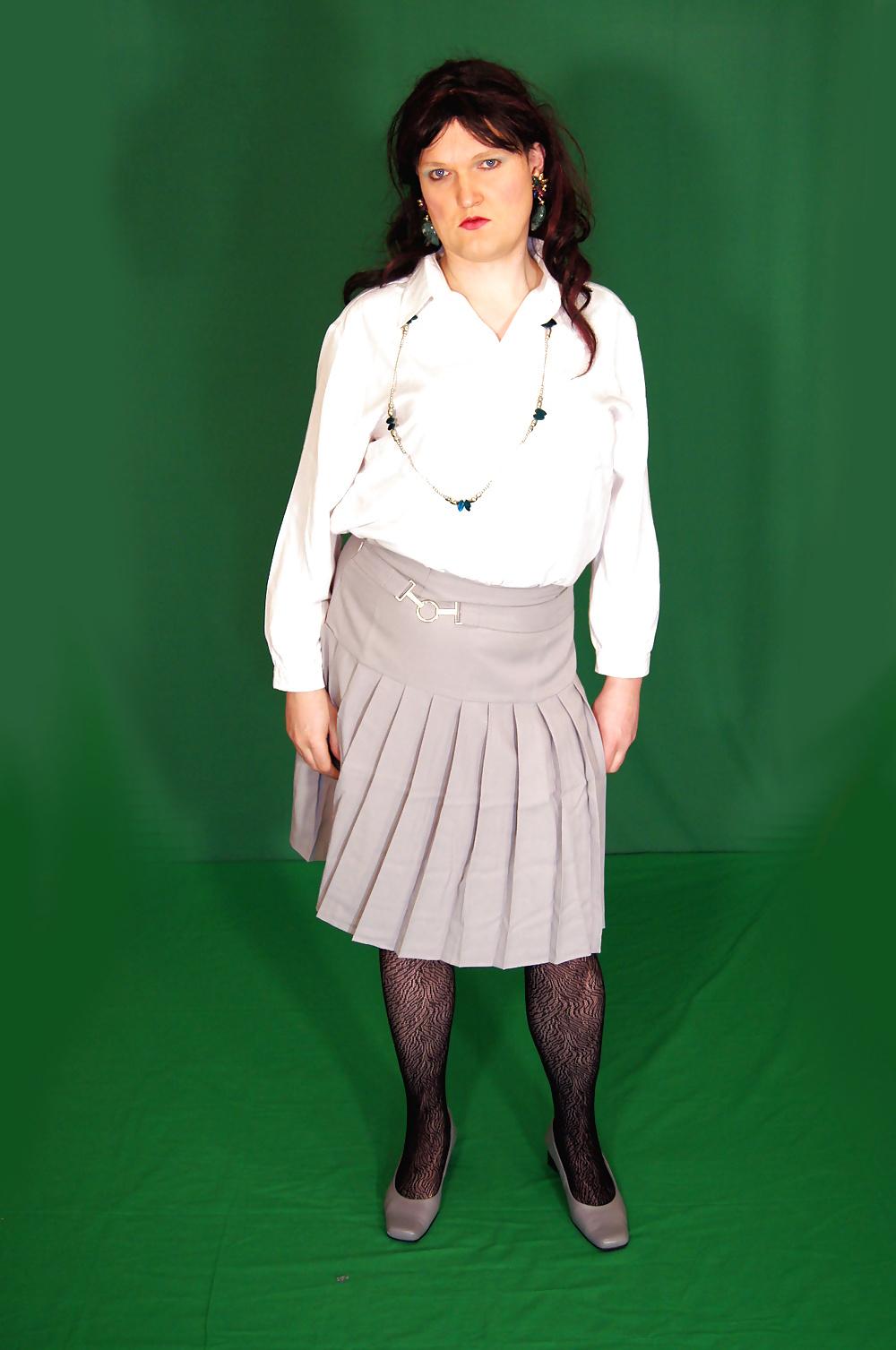 7P Tgirl with pleated Skirt