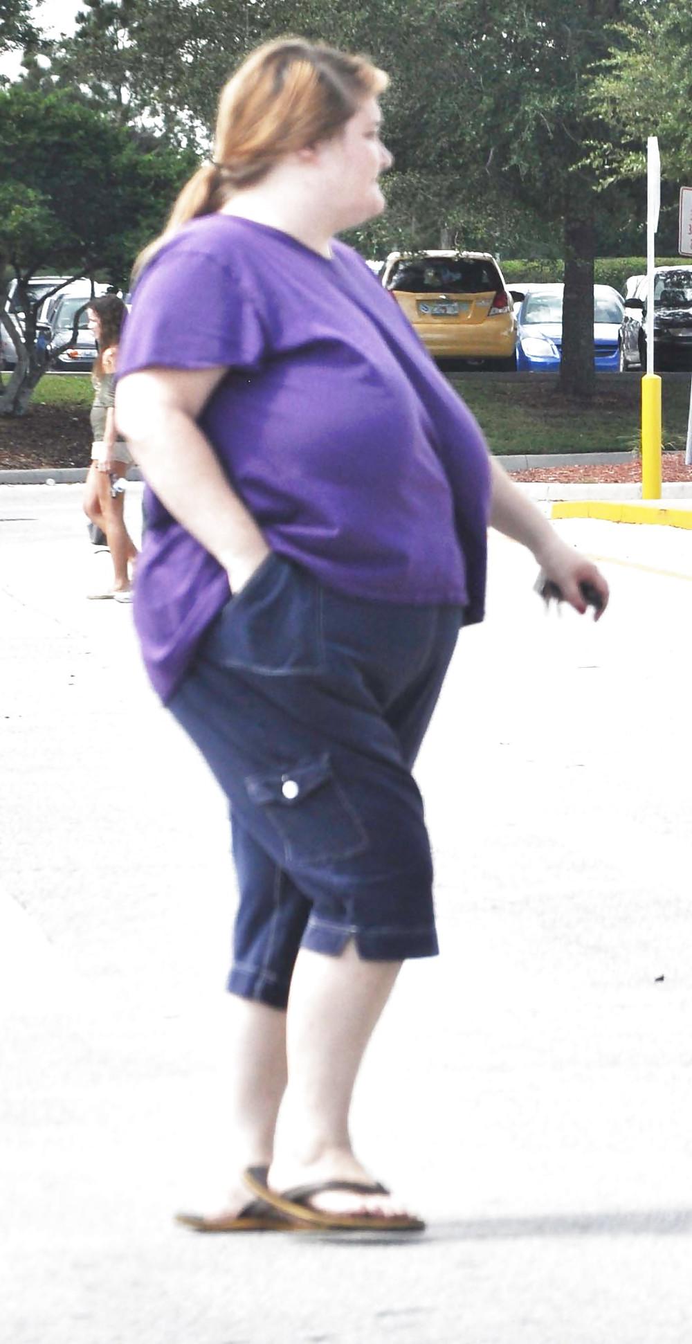 7P Large Saggy Tits  NO BRA
