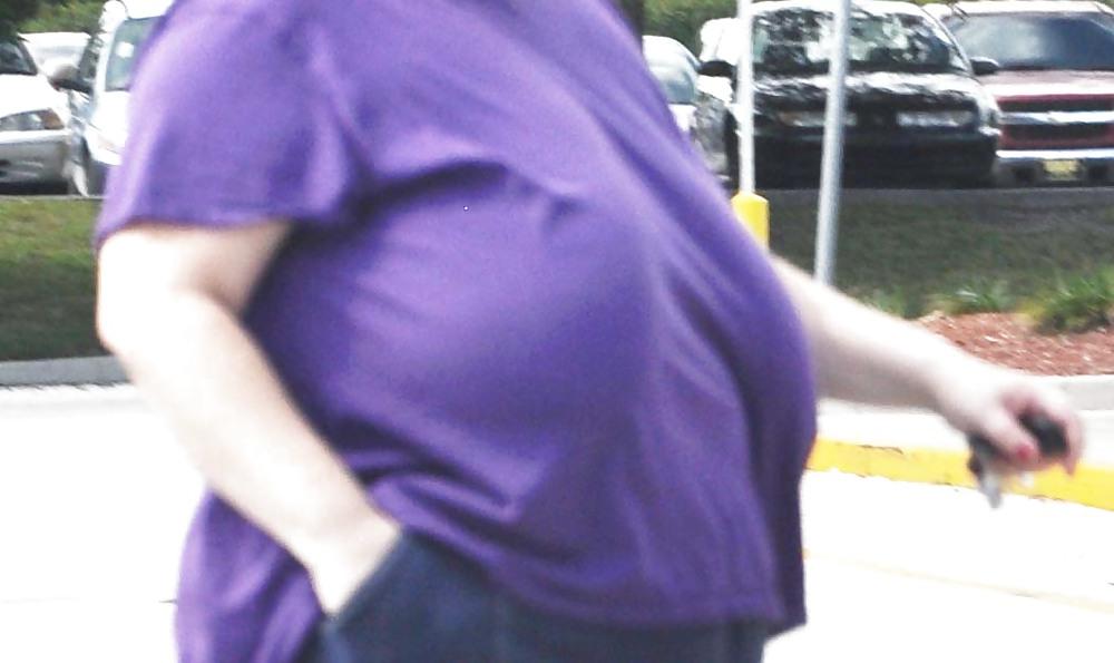 7P Large Saggy Tits  NO BRA