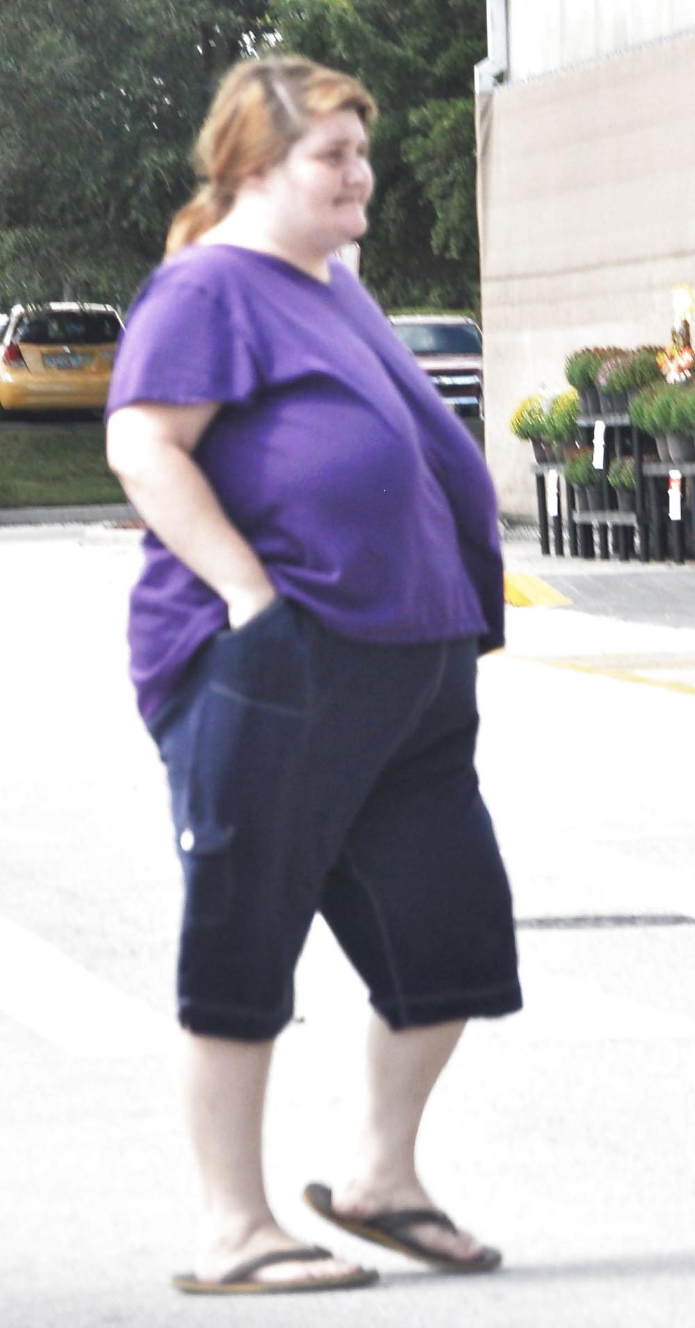 7P Large Saggy Tits  NO BRA