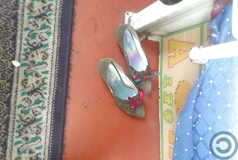16P Cum on Her shoes