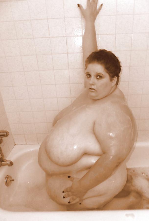 11P Ssbbw = super sized beautiful bath woman