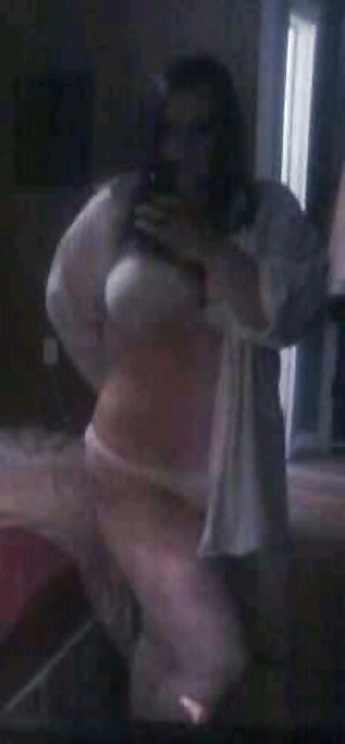5P Pretty big boob white girl 