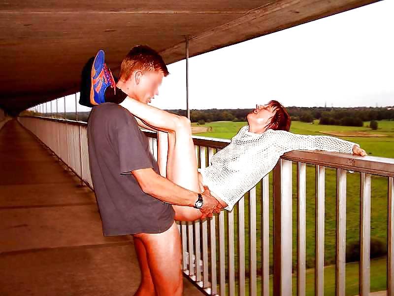 7P CUCK WIFE LENE fucked by a stranger outdoors