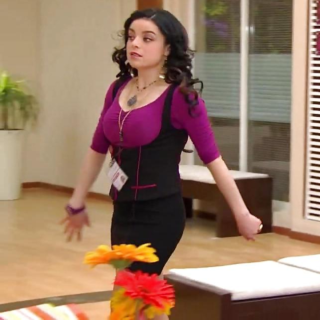 24P Sexy Mexican Celebs