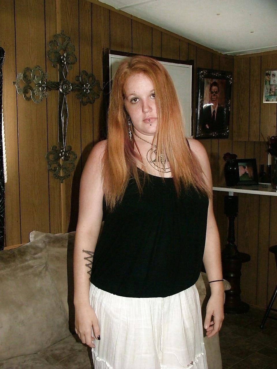 25P Redhead in white skirt,shows Big Pussy Lips (foot fetish)