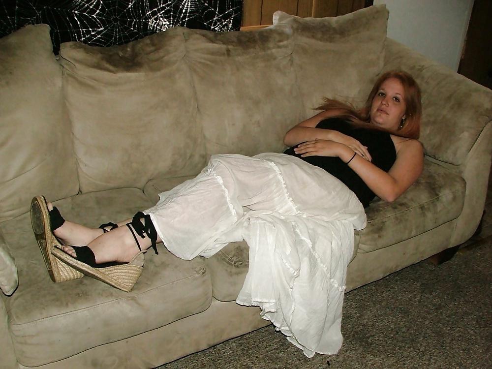 25P Redhead in white skirt,shows Big Pussy Lips (foot fetish)