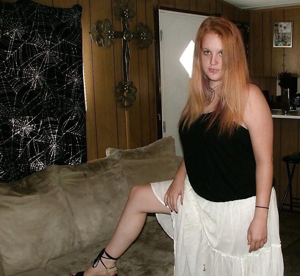 25P Redhead in white skirt,shows Big Pussy Lips (foot fetish)