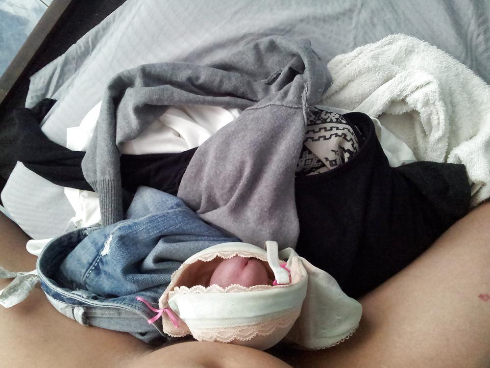 8P Masturbating sister's bra while she take shower