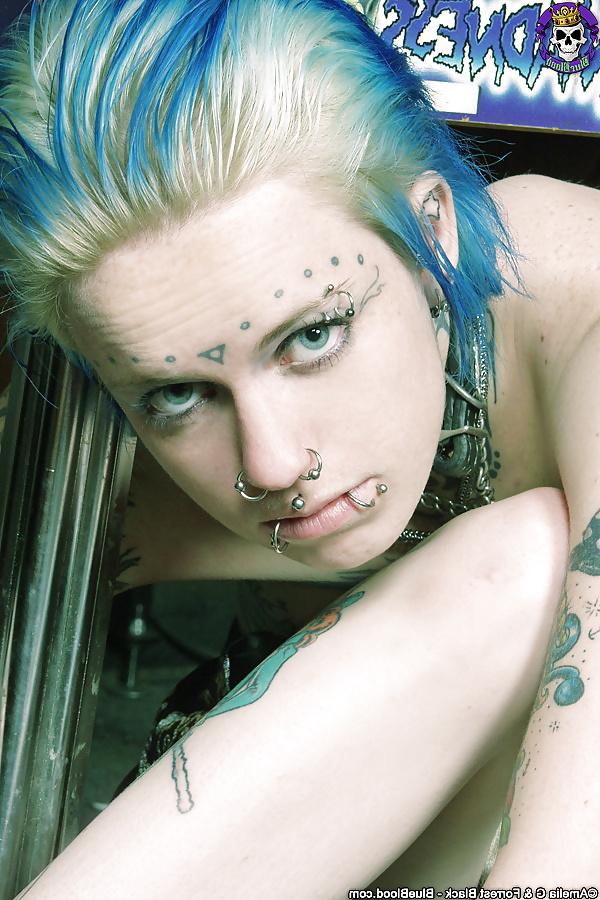 16P Rachel Stripped And Chained