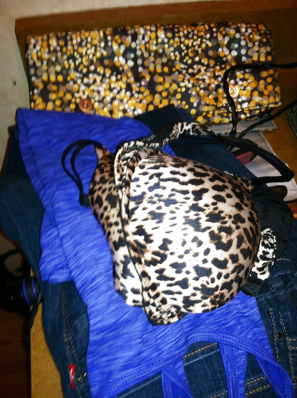 8P Wifes bra's and pantys