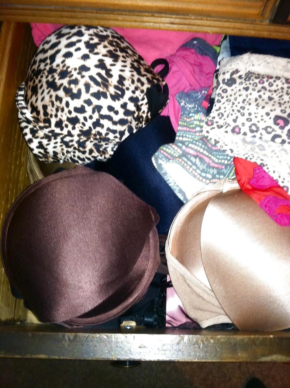 8P Wifes bra's and pantys