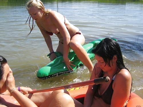 25P Downblouse Oops No Bra Nipples Clevage