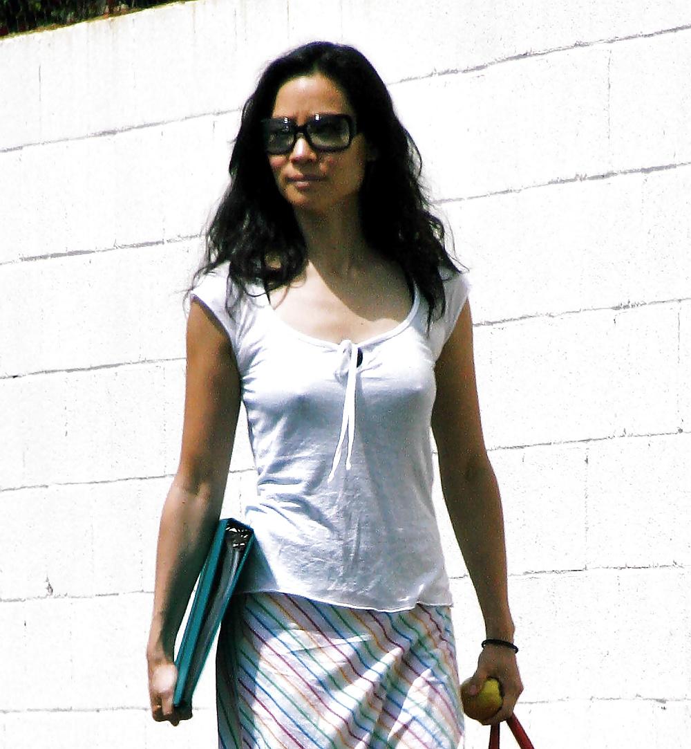 25P Downblouse Oops No Bra Nipples Clevage