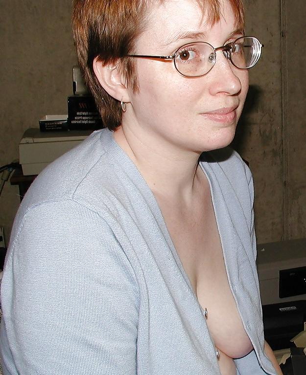 24P She forgot her bra 4.