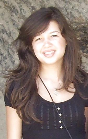 17P Yasminee Morocco Girl Cum on Her