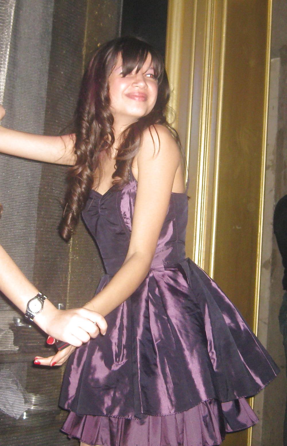17P Yasminee Morocco Girl Cum on Her