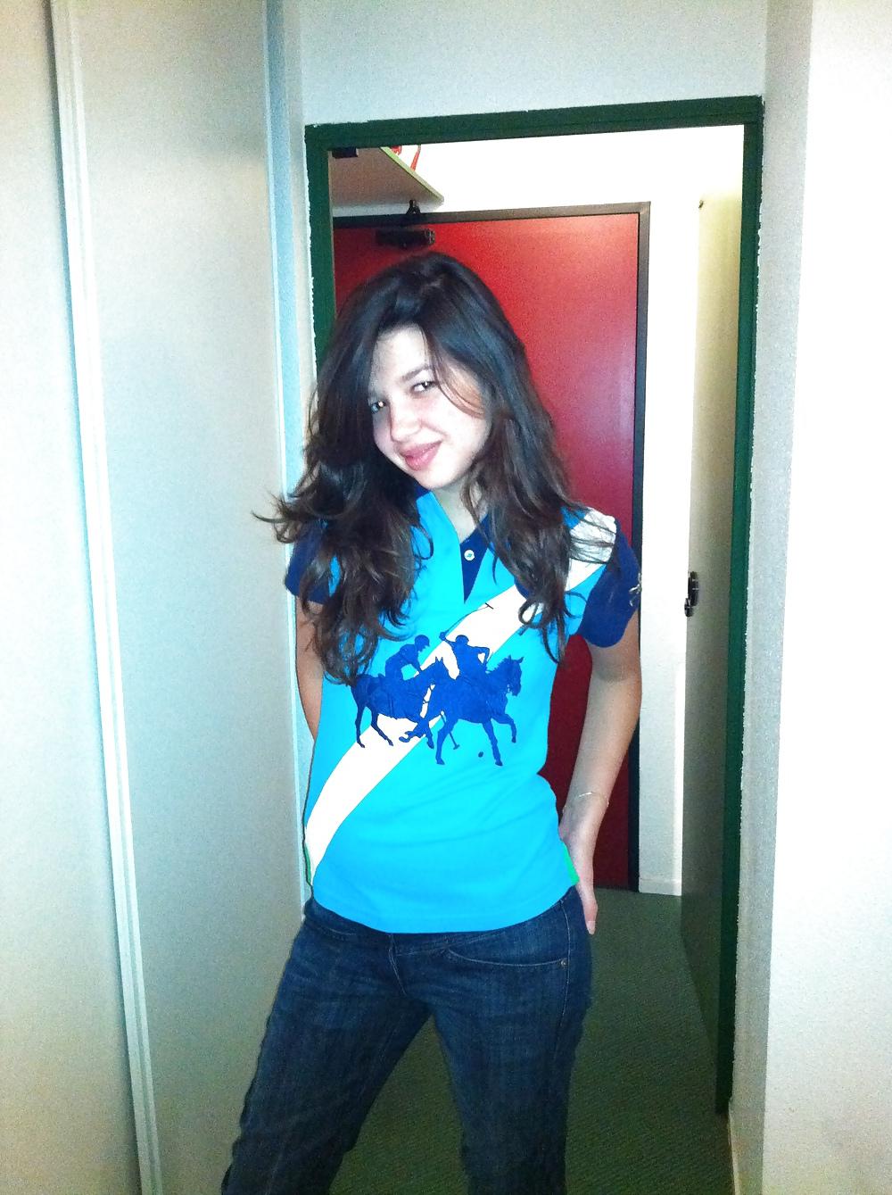 17P Yasminee Morocco Girl Cum on Her