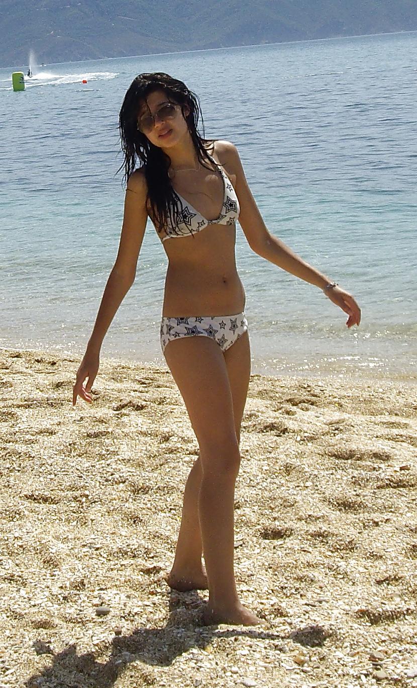 17P Yasminee Morocco Girl Cum on Her