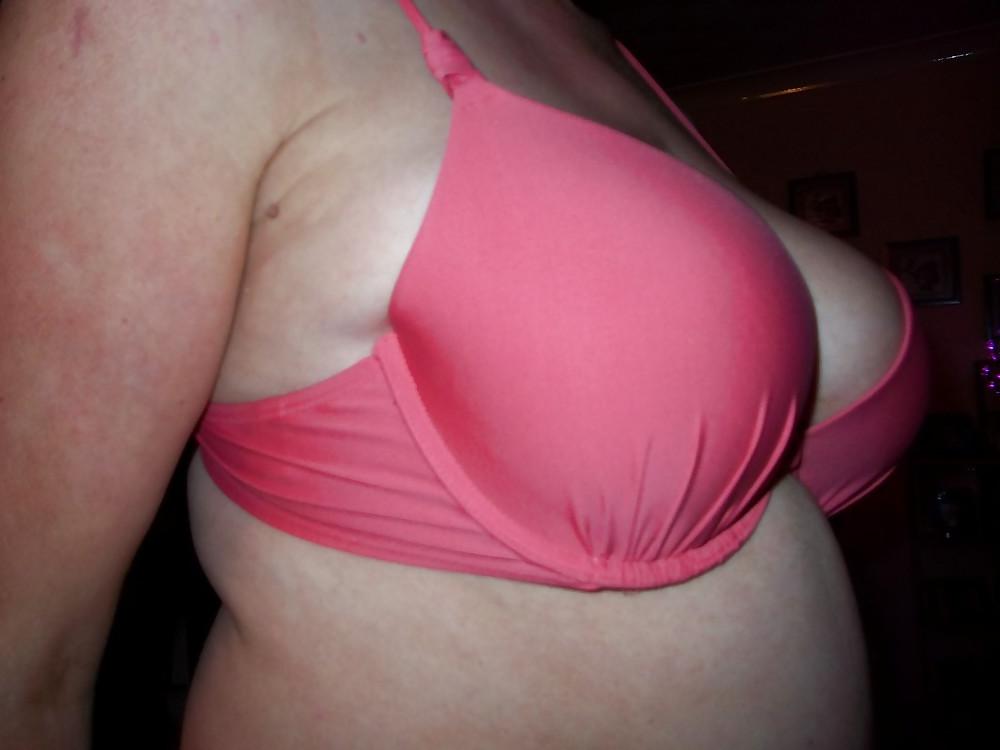 15P Woman their sell bra on the net 