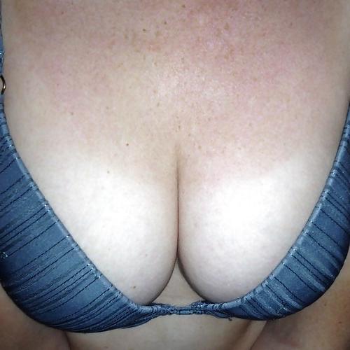 15P Woman their sell bra on the net 