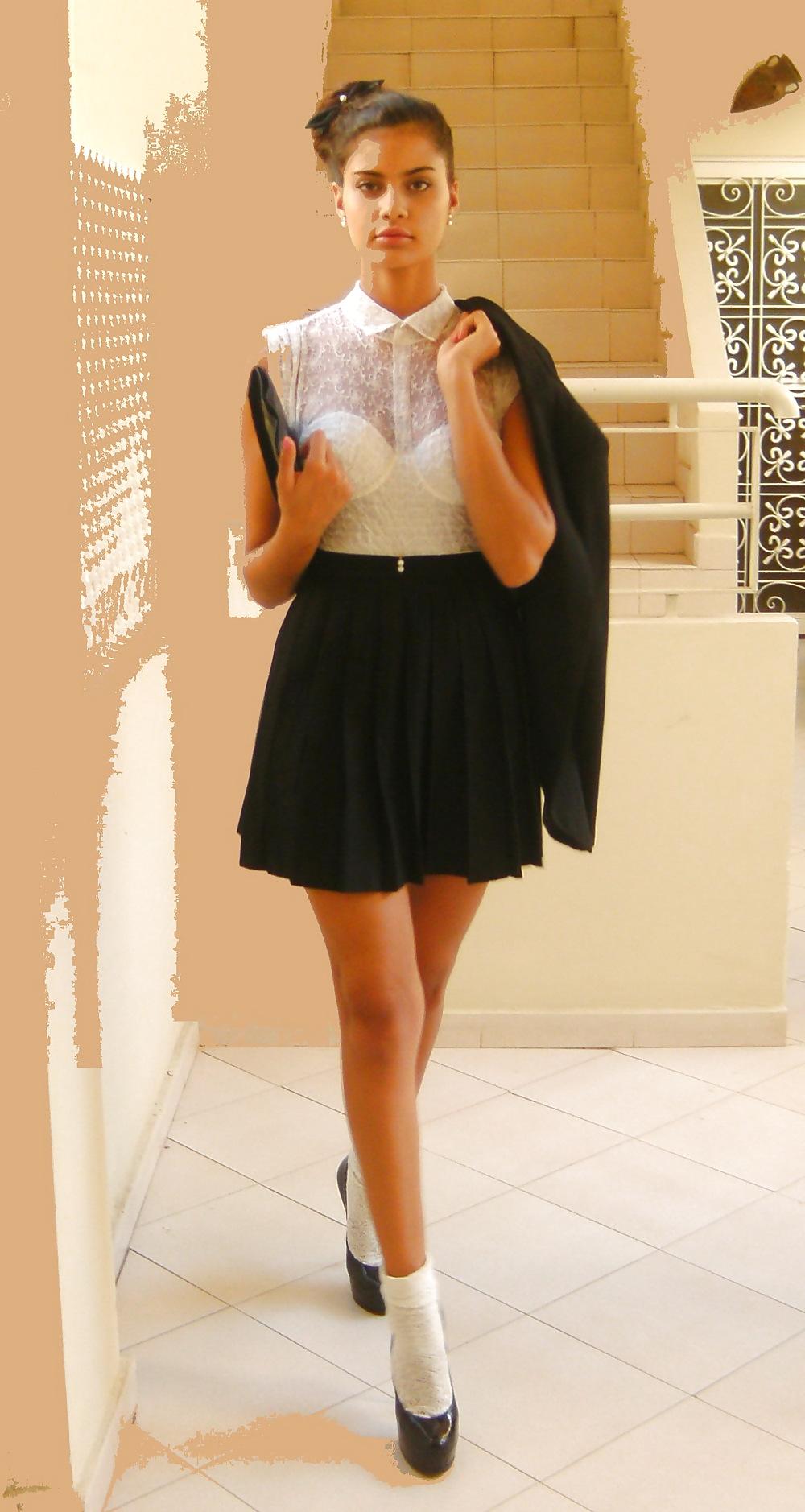 18P Youmna Morocco Girl Cum On Her