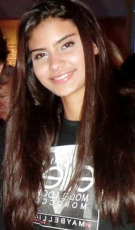 18P Youmna Morocco Girl Cum On Her
