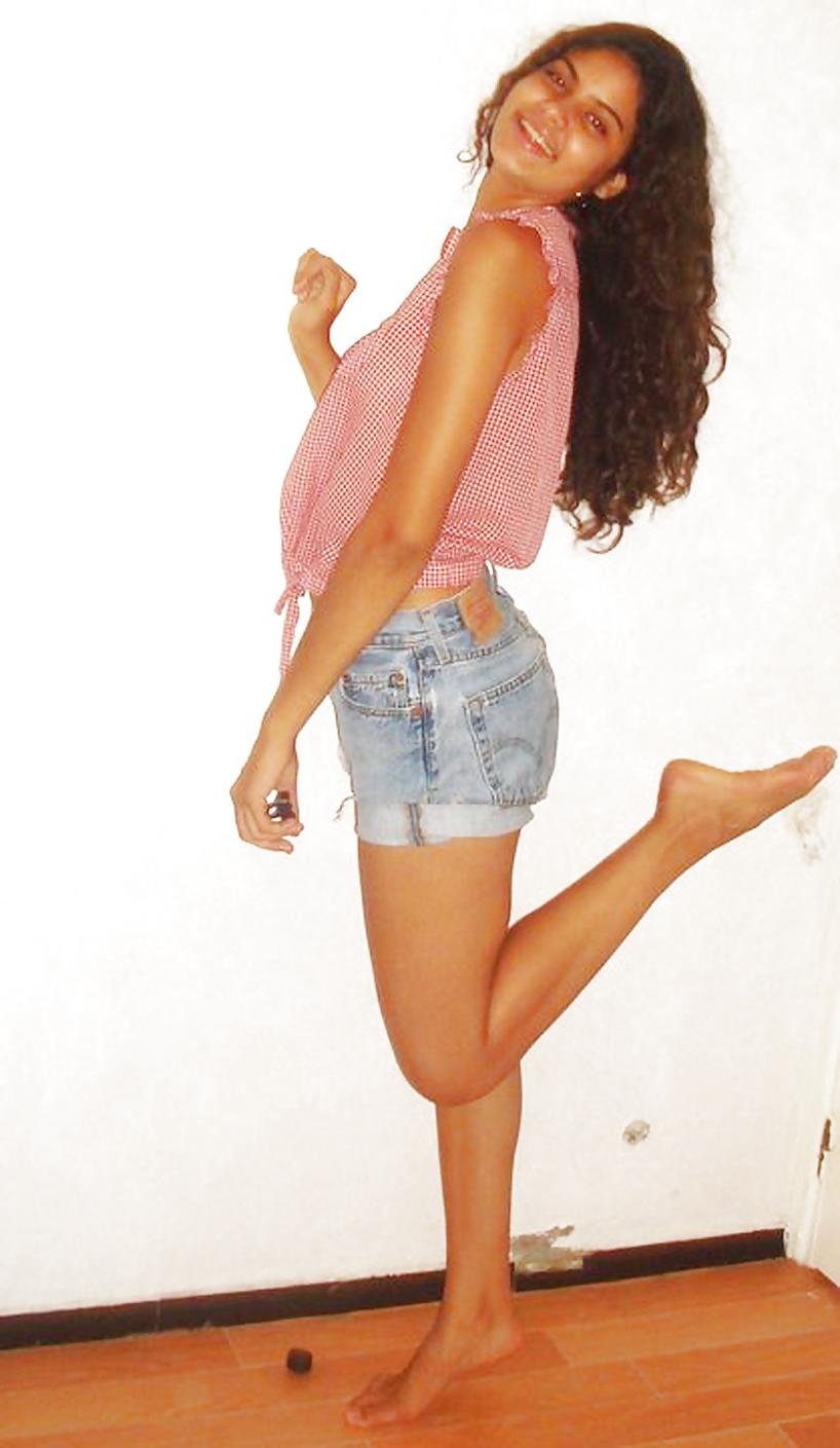 18P Youmna Morocco Girl Cum On Her