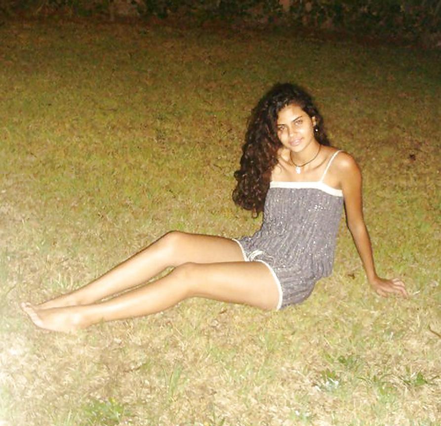 18P Youmna Morocco Girl Cum On Her