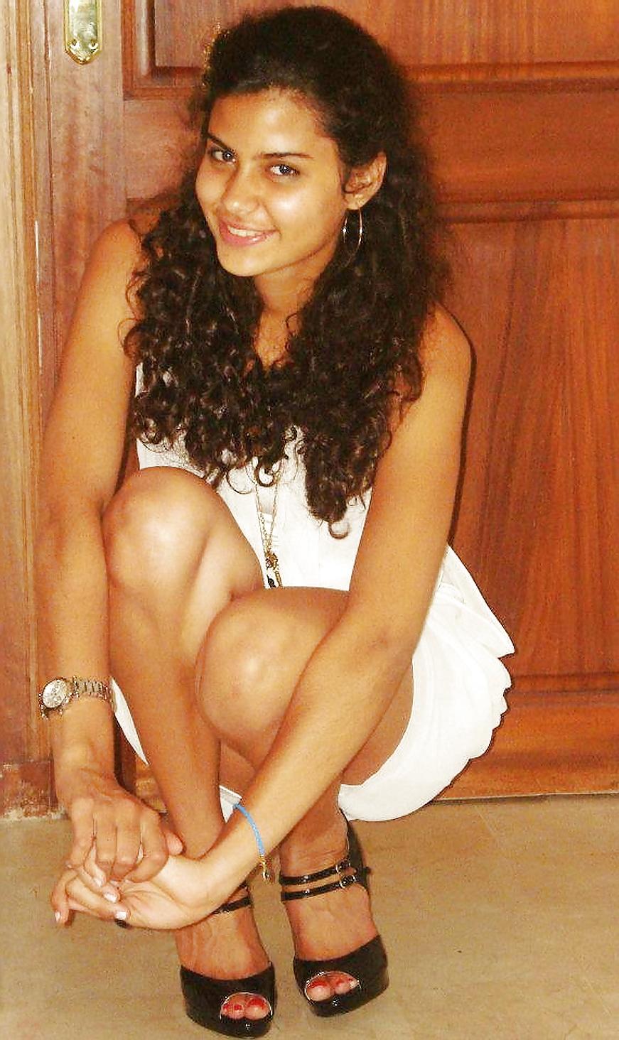 18P Youmna Morocco Girl Cum On Her