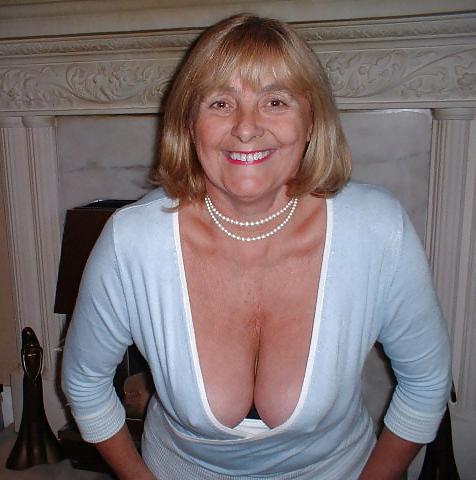 23P She forgot her bra 9.