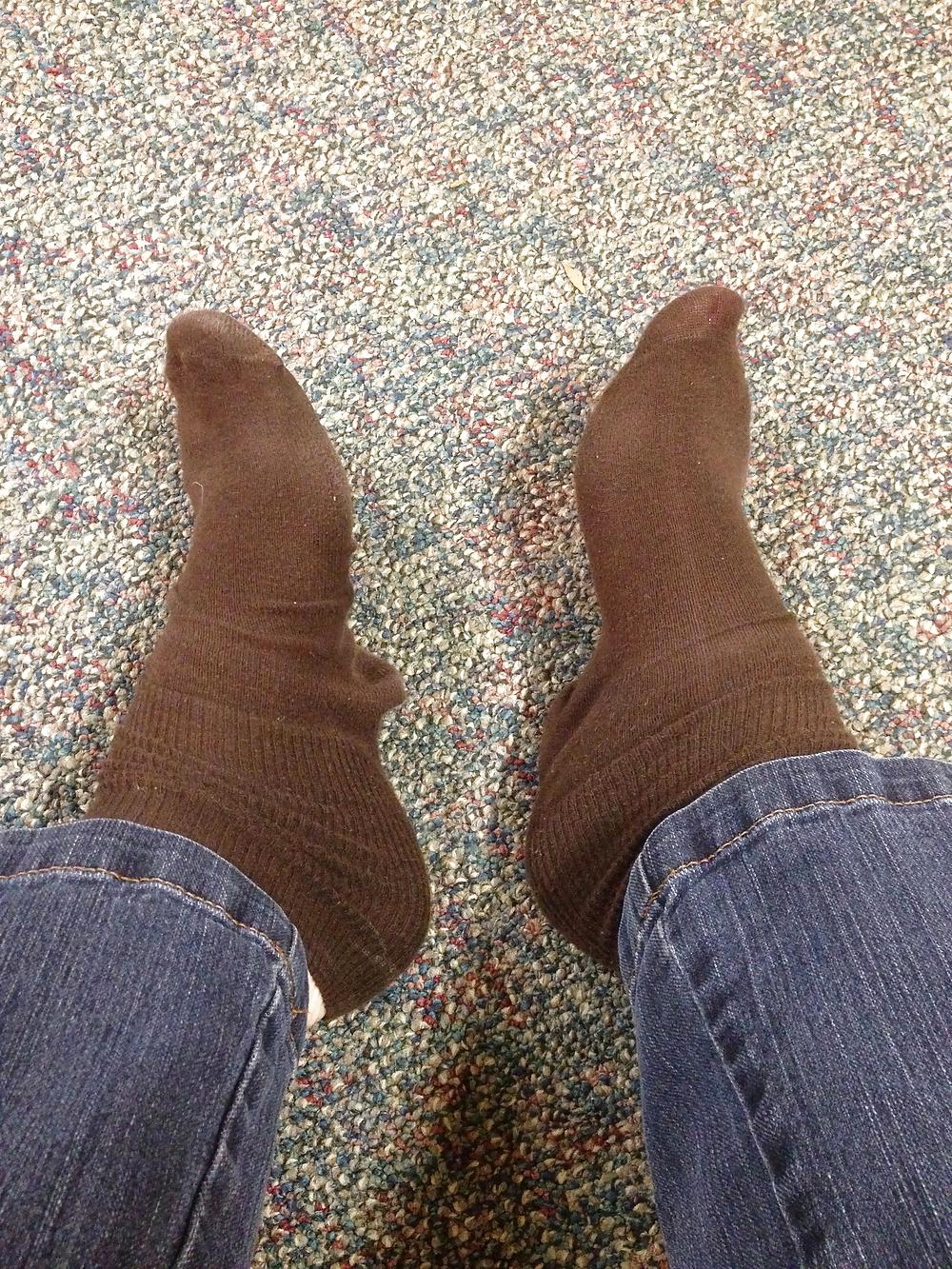 21P Naughty feet got naked in dr.'s waiting room