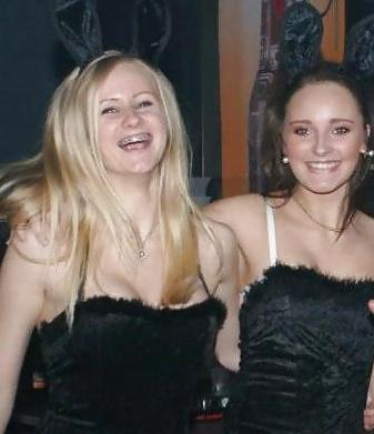 20P Danish teens-84-85-amateur lingerie cleavage bra braces 