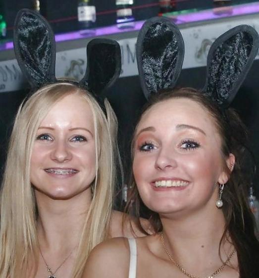 20P Danish teens-84-85-amateur lingerie cleavage bra braces 