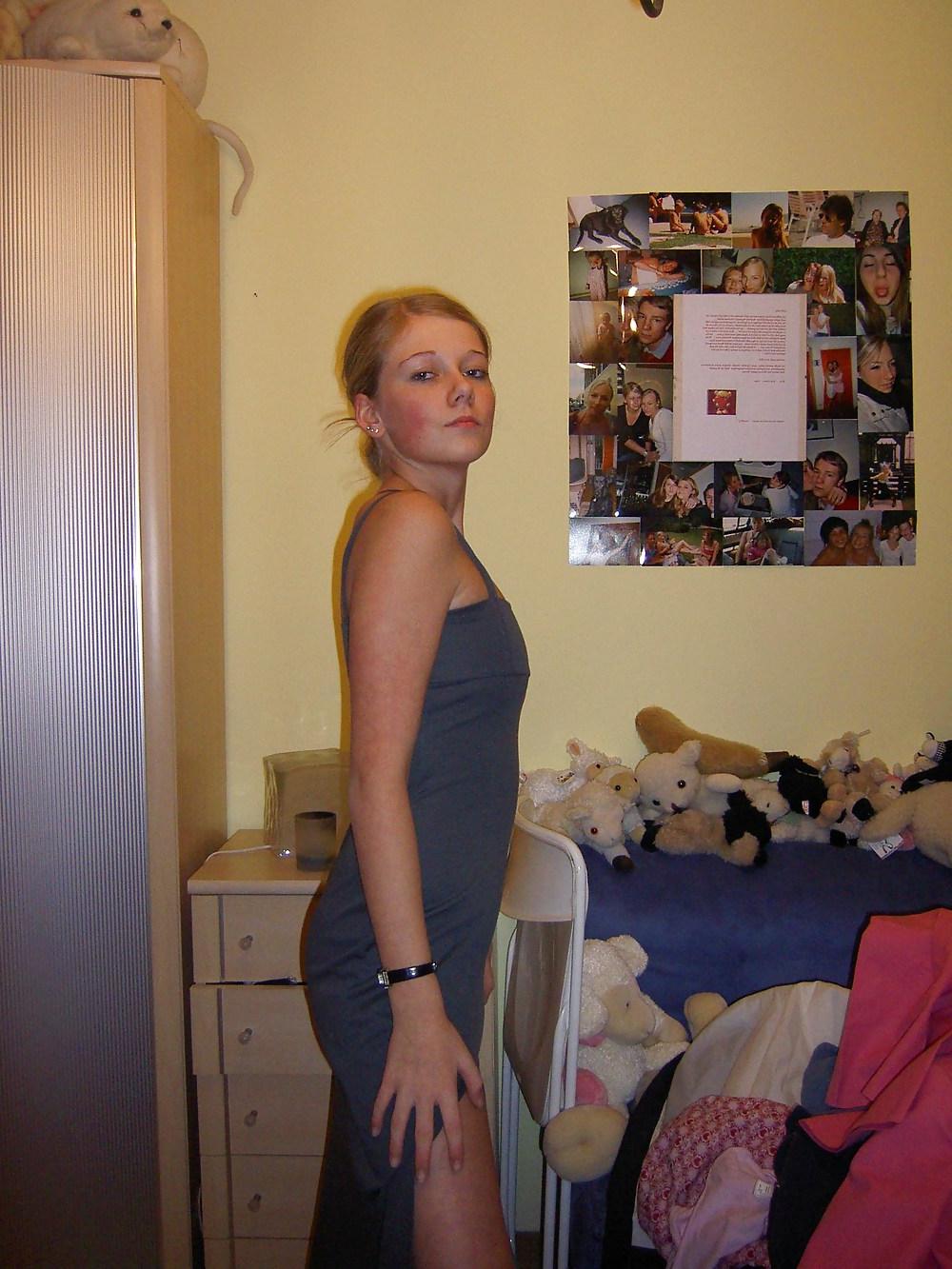 25P A soldiers girlfriend