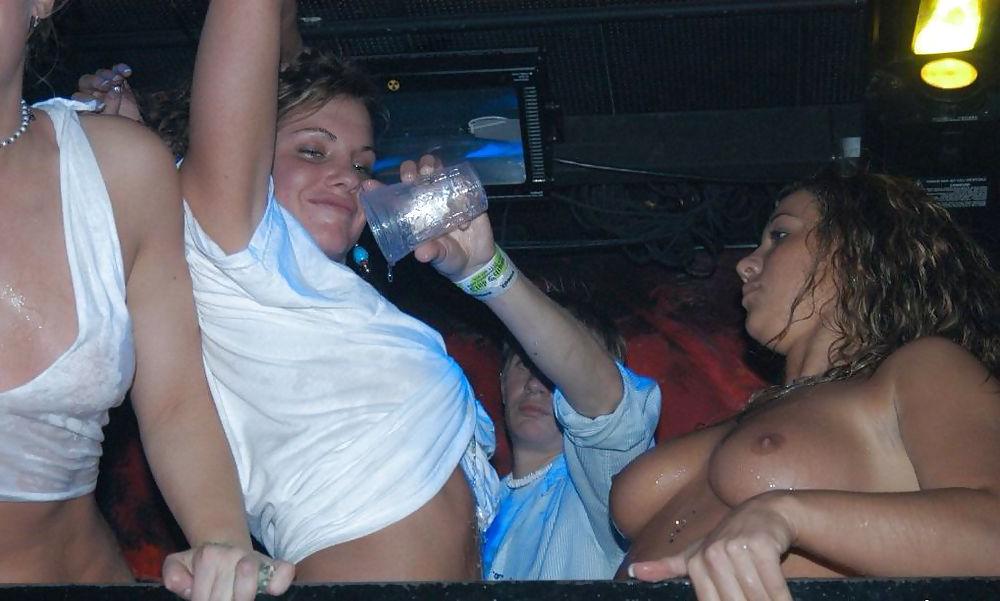 8P Girls showing off their nice bodies in a bar