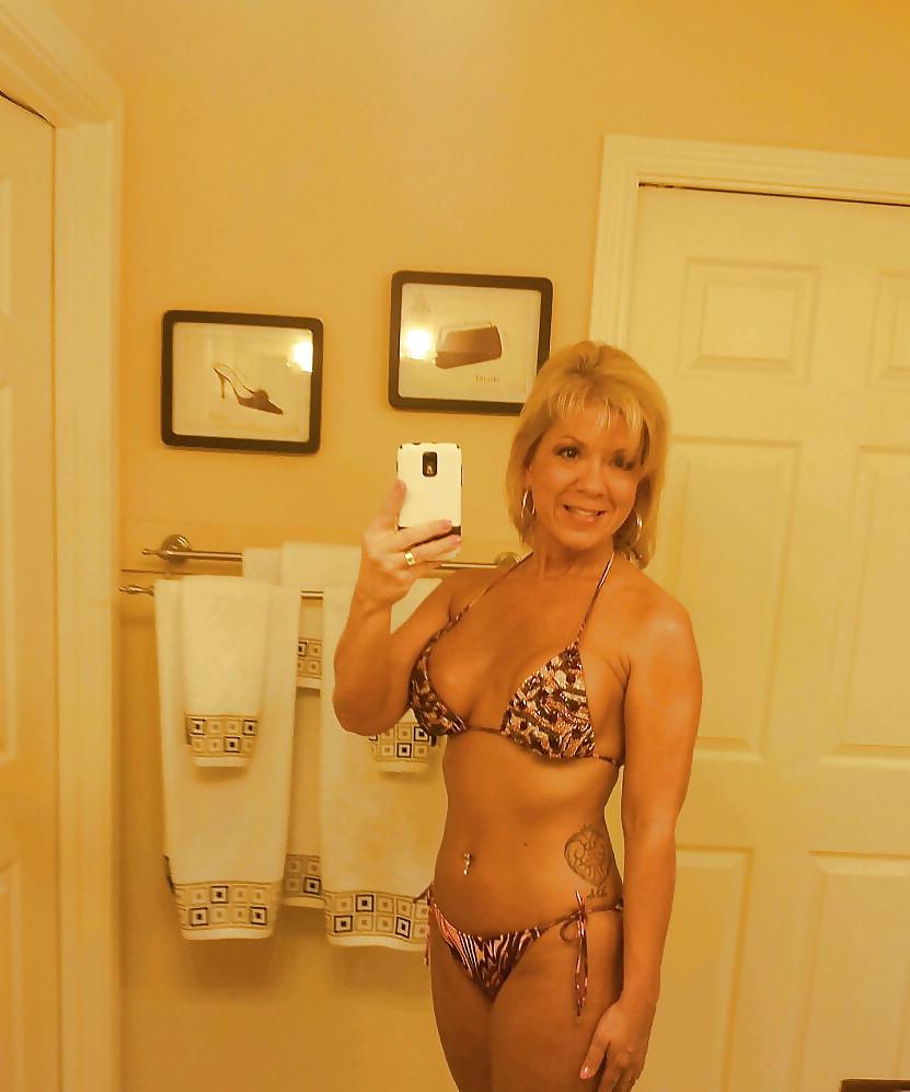 25P Milf Tease Makes You Go AWWWE! 11