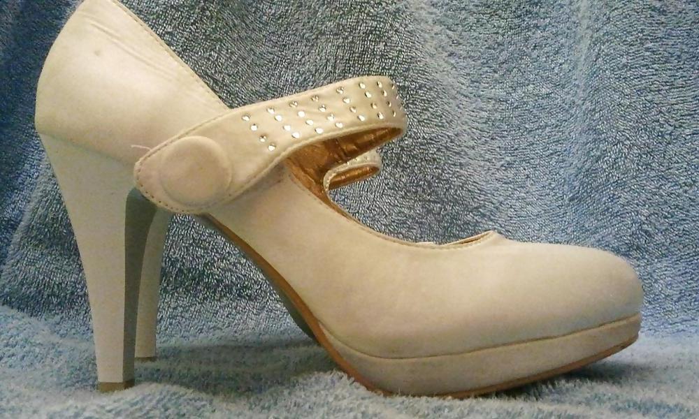 5P Cum on cousin shoes! 