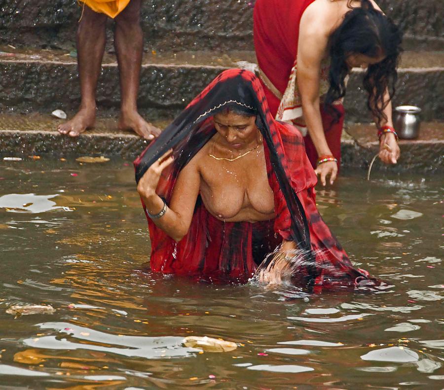 15P Indian Public Bath