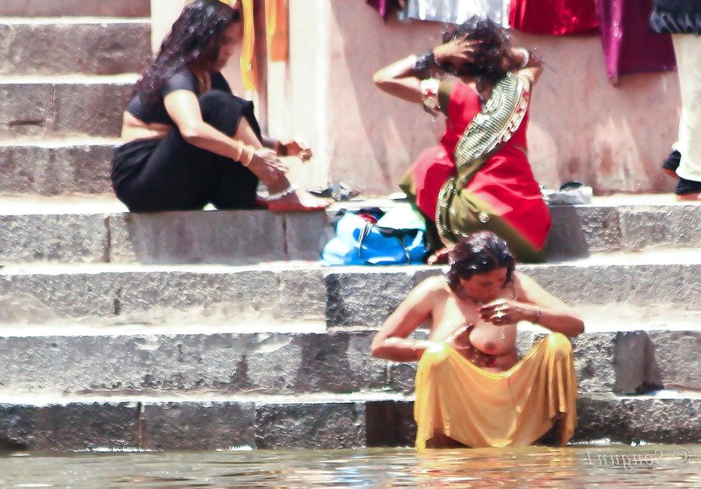 15P Indian Public Bath