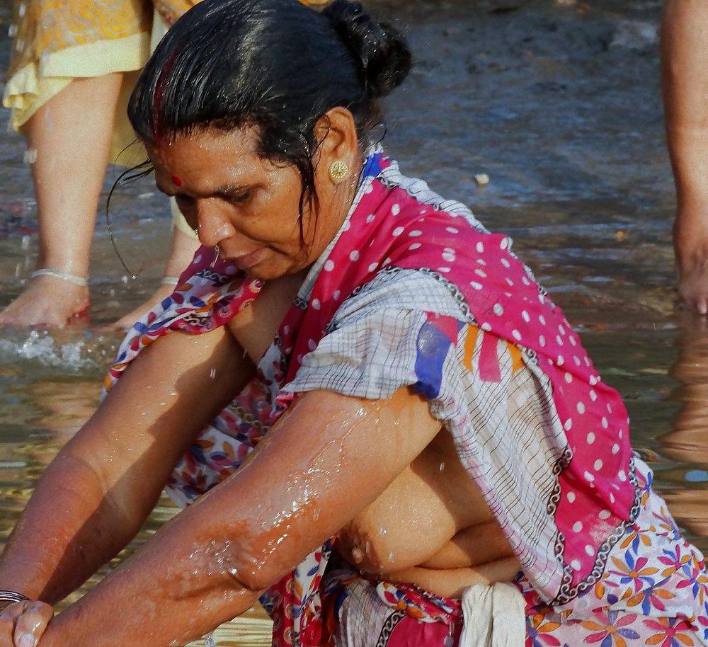 15P Indian Public Bath