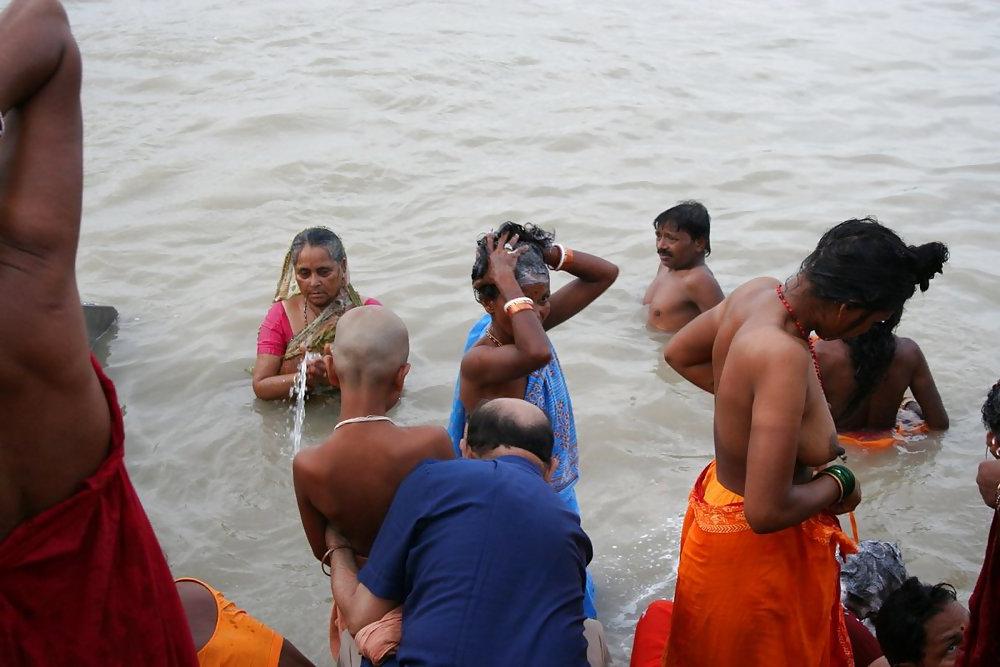 15P Indian Public Bath