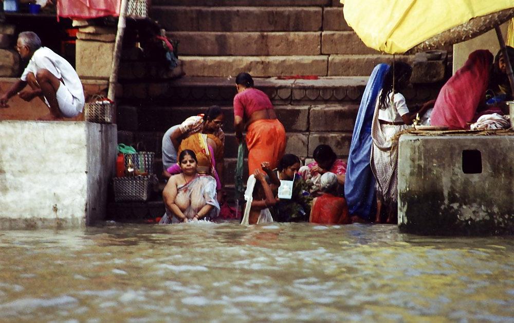 15P Indian Public Bath