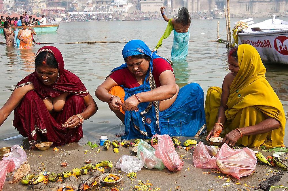 15P Indian Public Bath