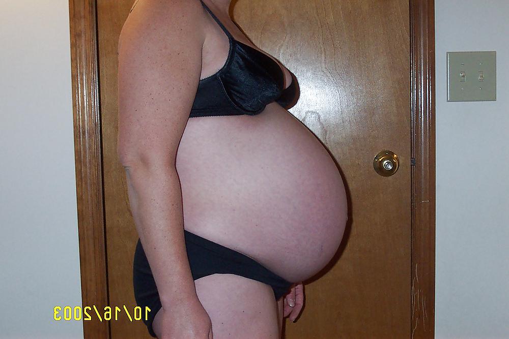 15P Lovely pregnant amateur women
