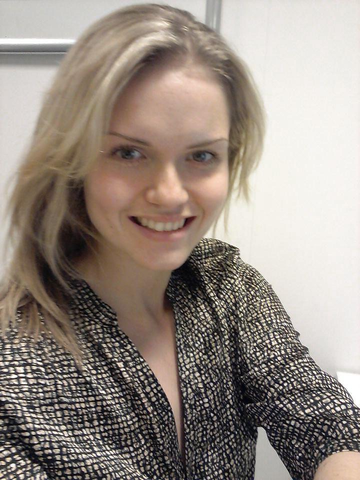 10P please cum on her or fake her