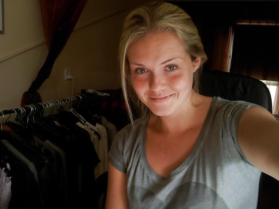 10P please cum on her or fake her