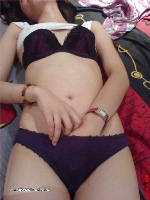 9P Naughty teen in purple undie & black bra